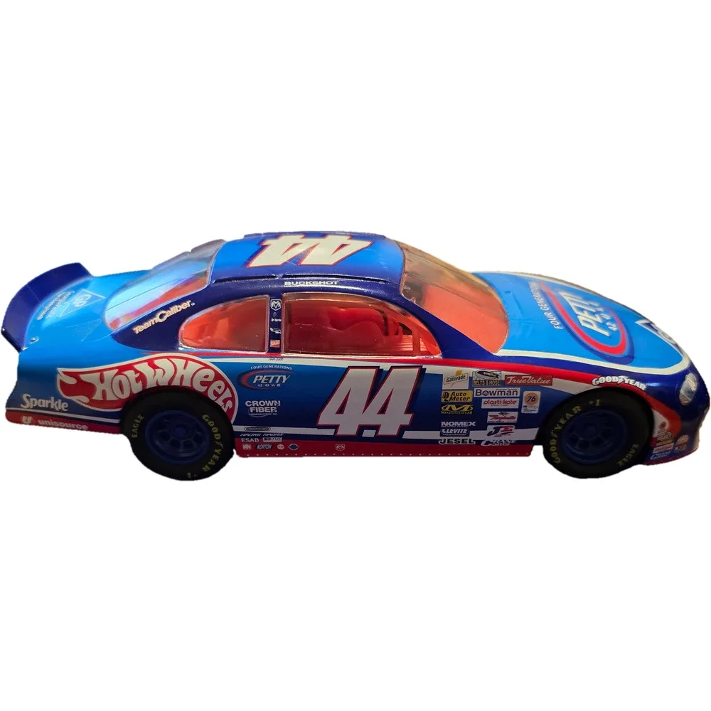 Team Caliber Buckshot Jones #44 Petty Four Generations Hot Wheels 1:24